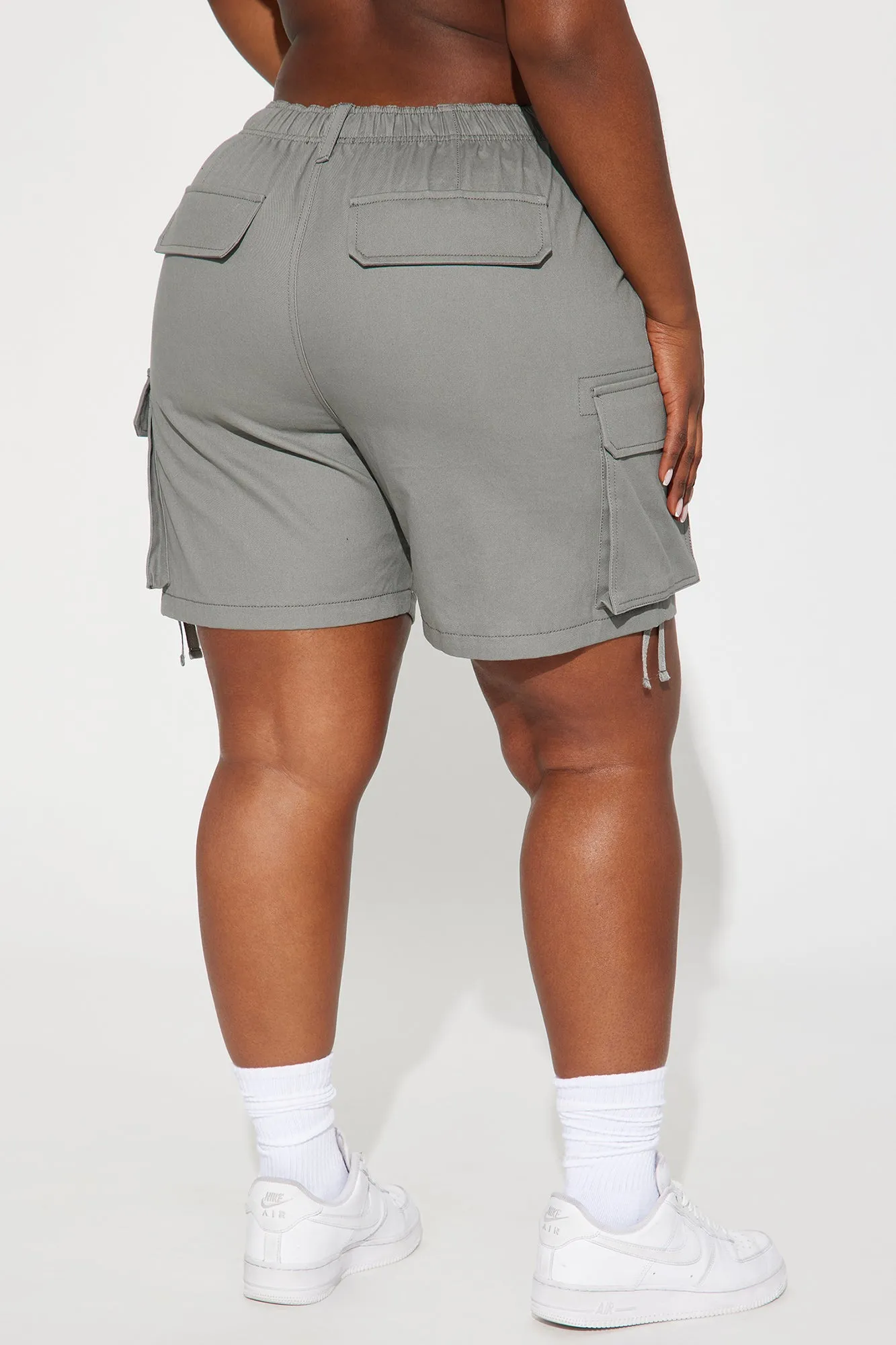 A Classic Favorite Bermuda Short - Grey