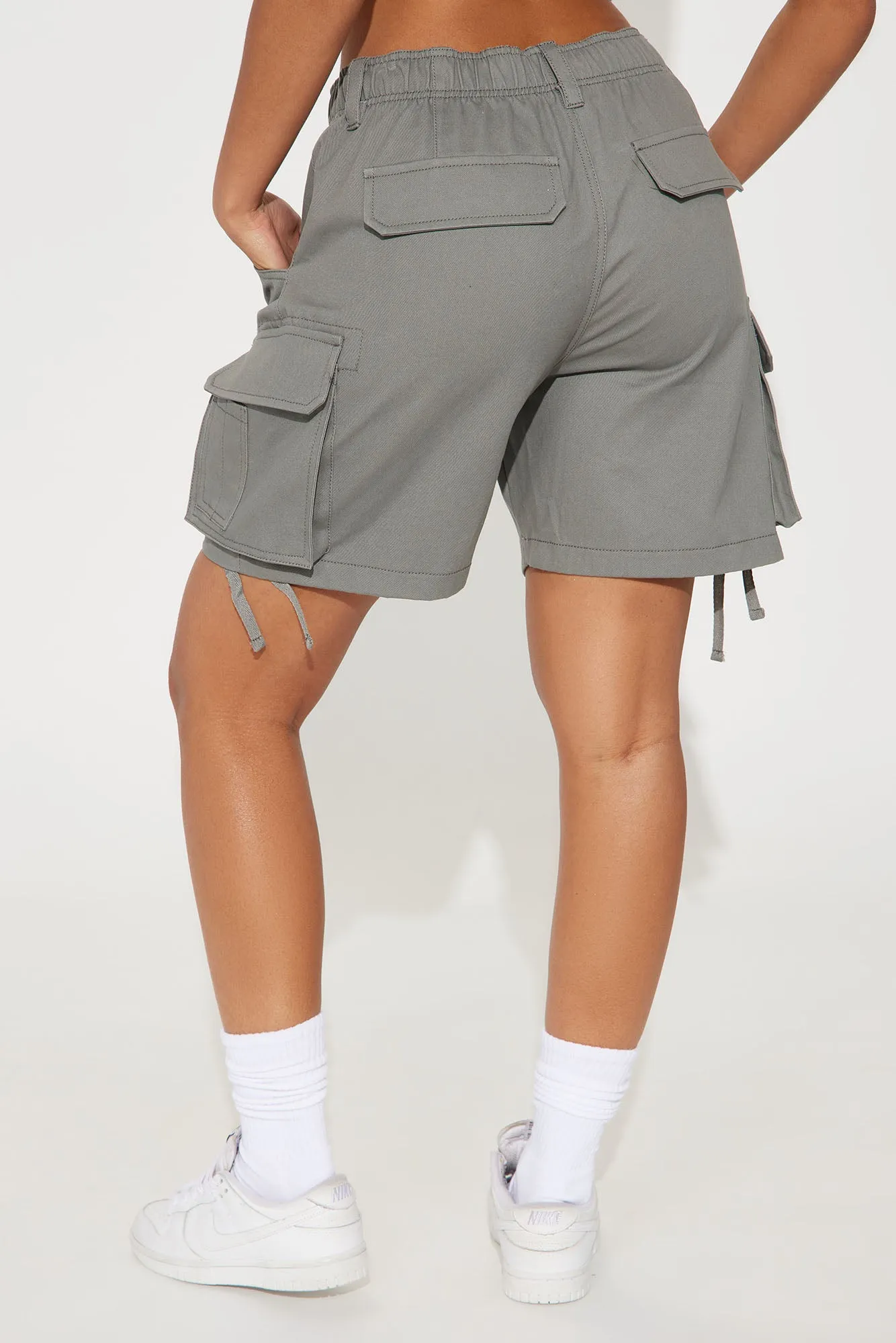 A Classic Favorite Bermuda Short - Grey