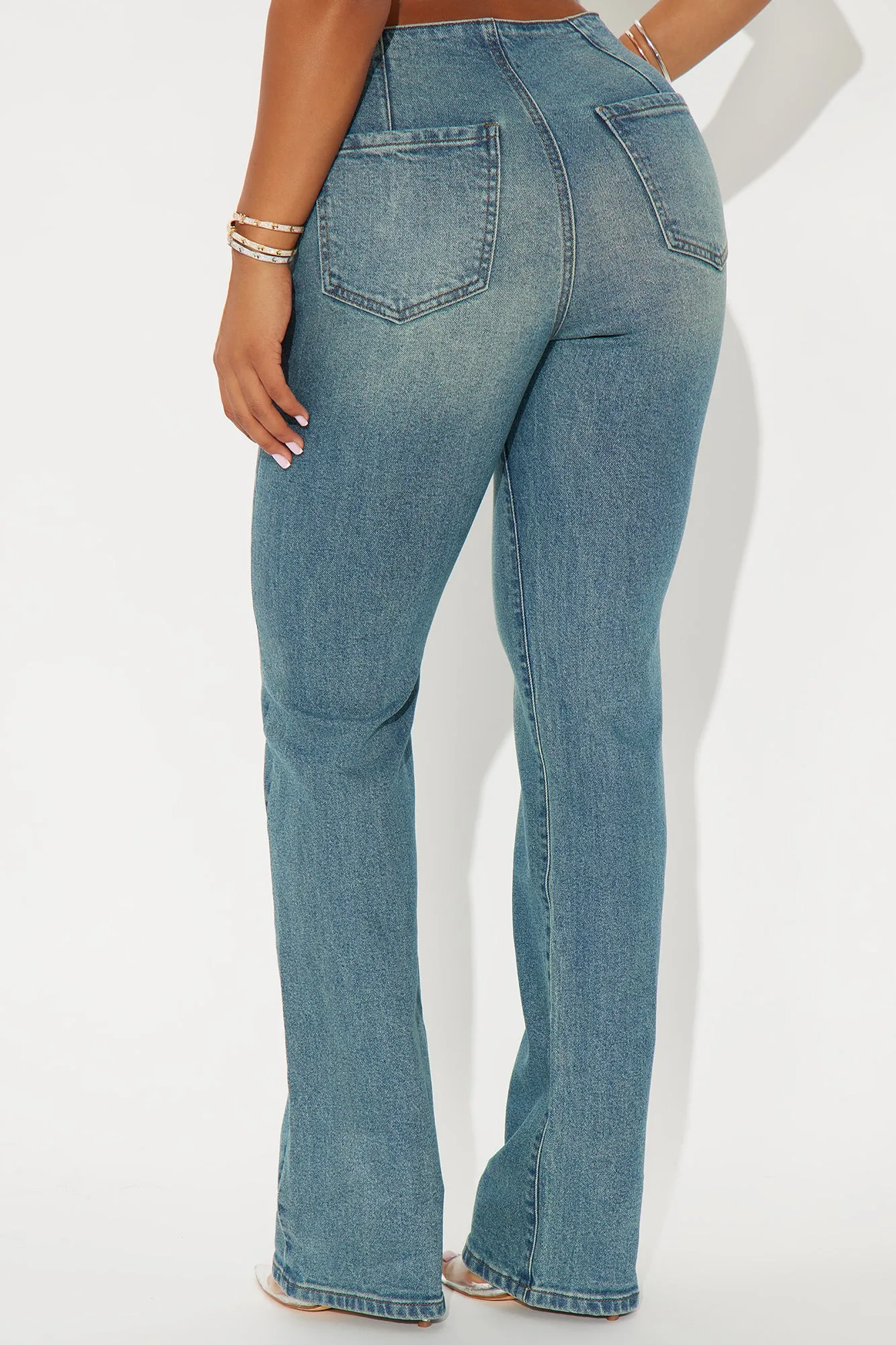 A Good Look Stretch Bootcut Jeans - Medium Wash