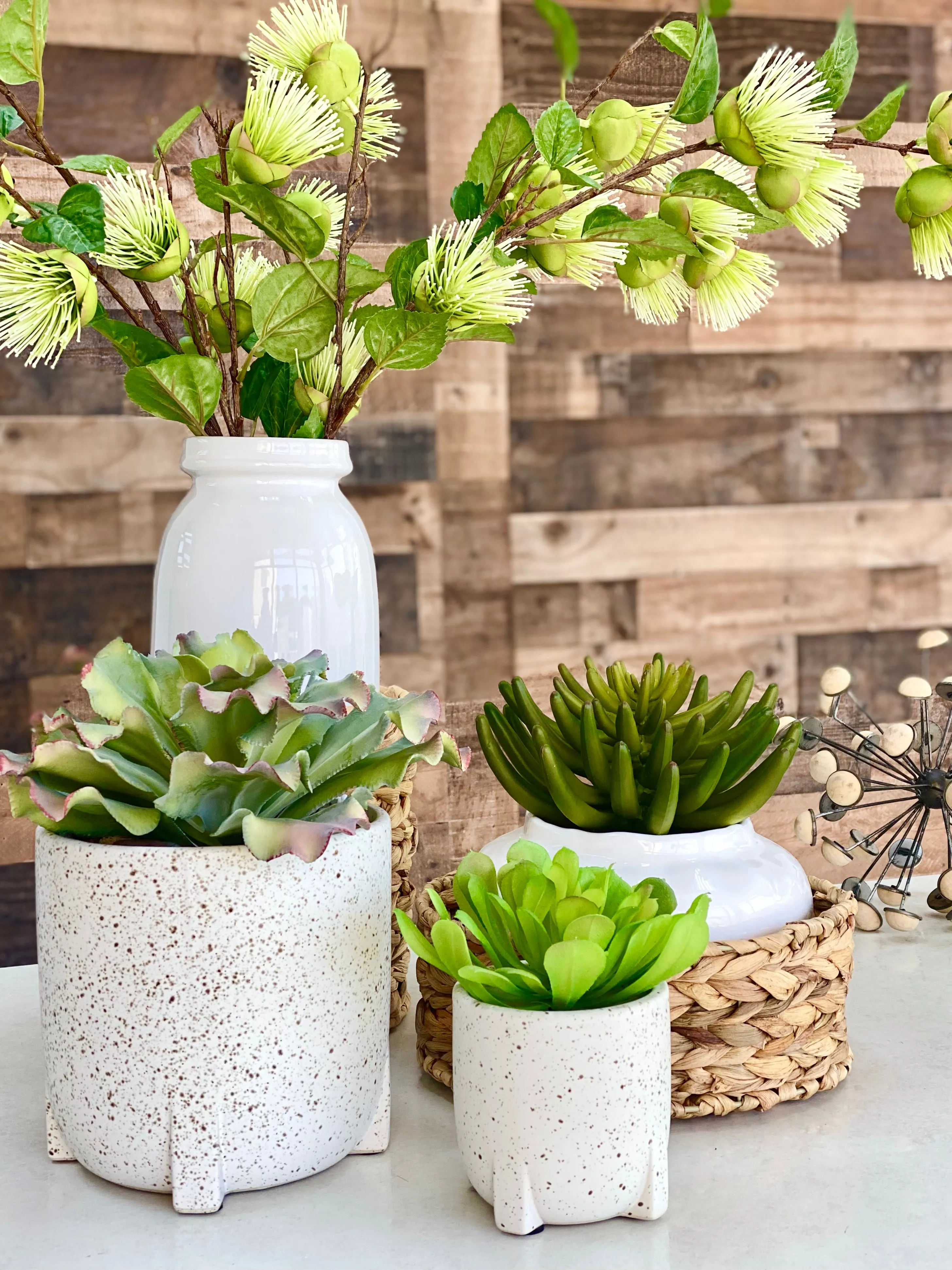 Ceramic White Short Vase With Basket