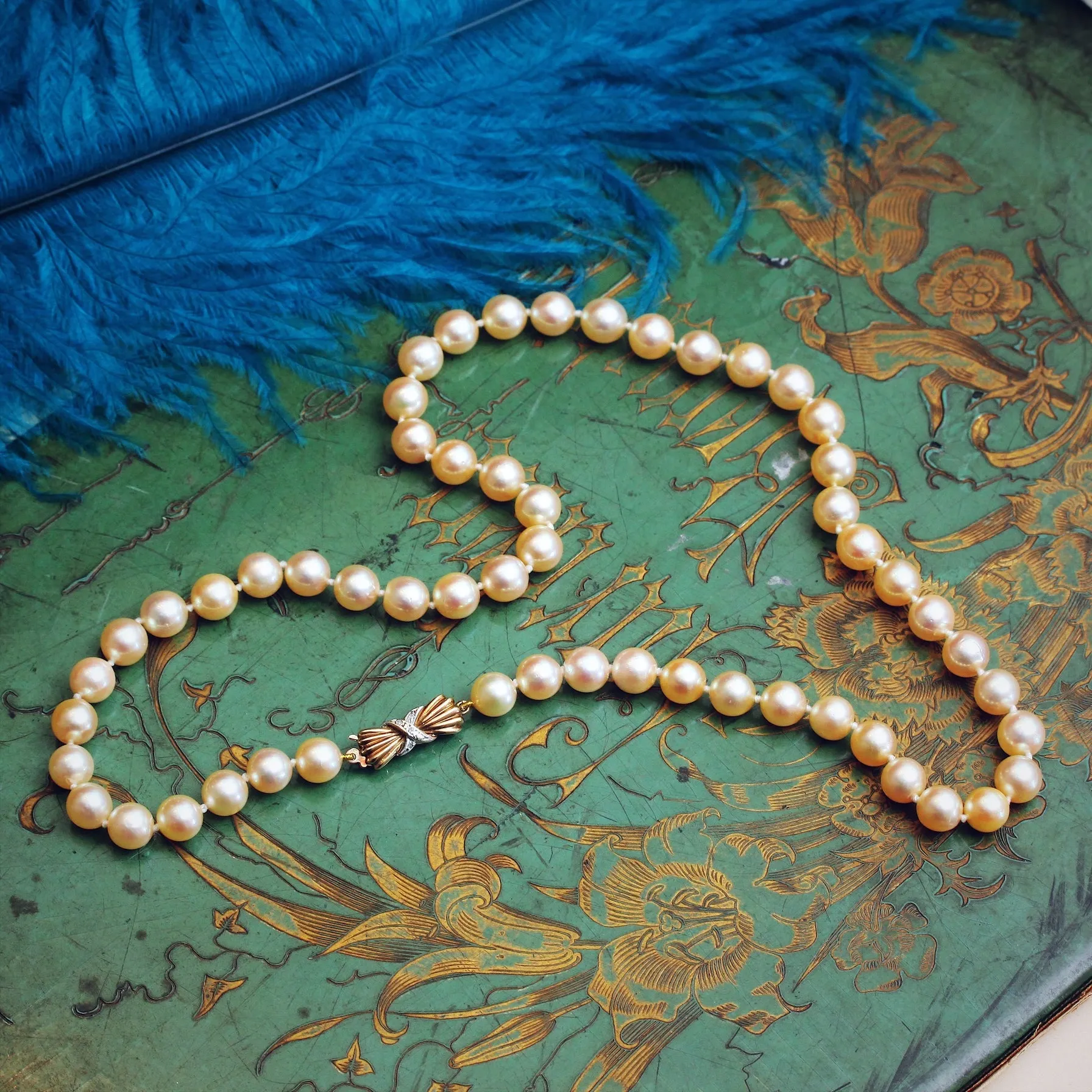 Creme de la Creme Vintage Cultured Pearl Necklace