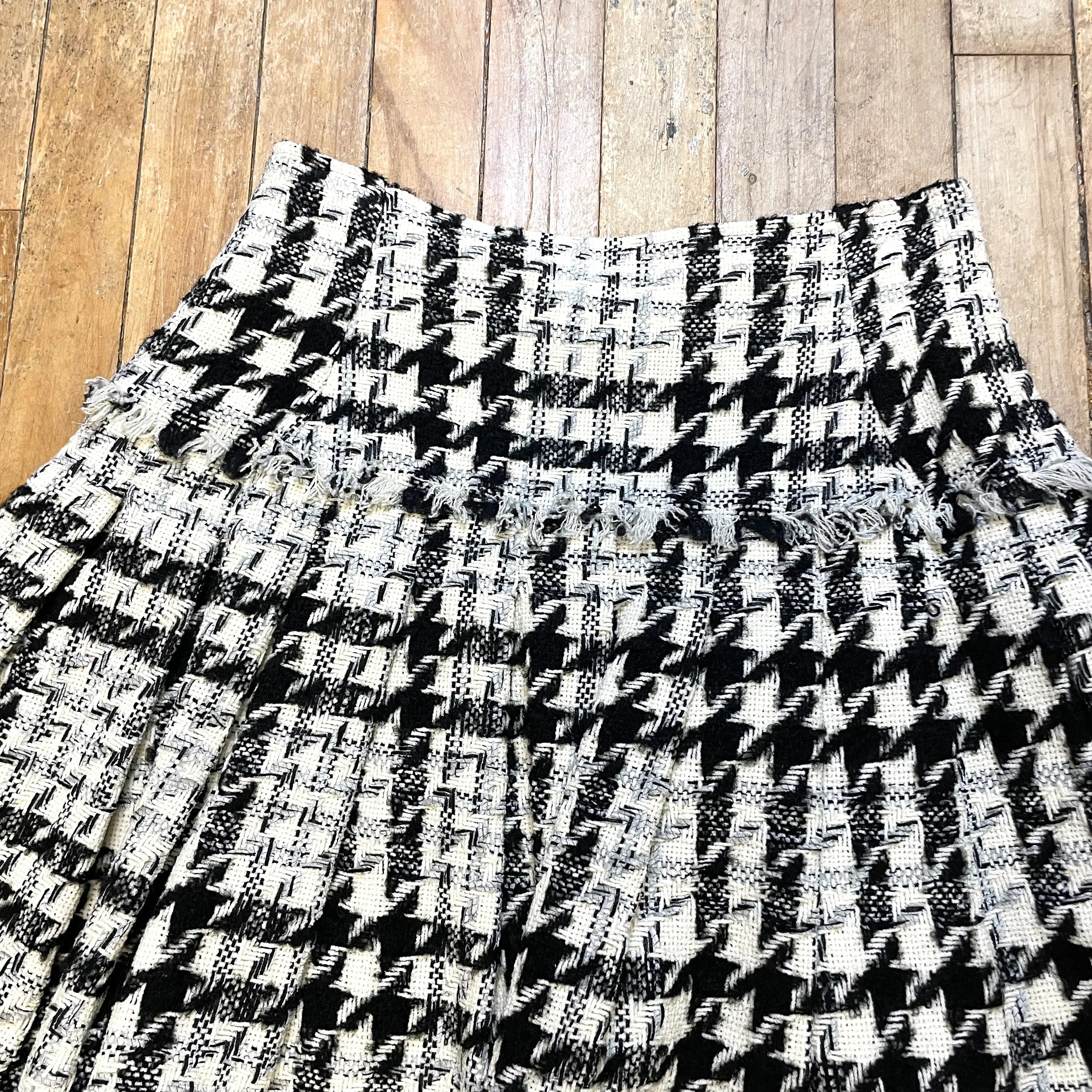 Oscar de la Renta Fall '08 Vintage Designer Tweed Skirt Made in Italy Size 27"